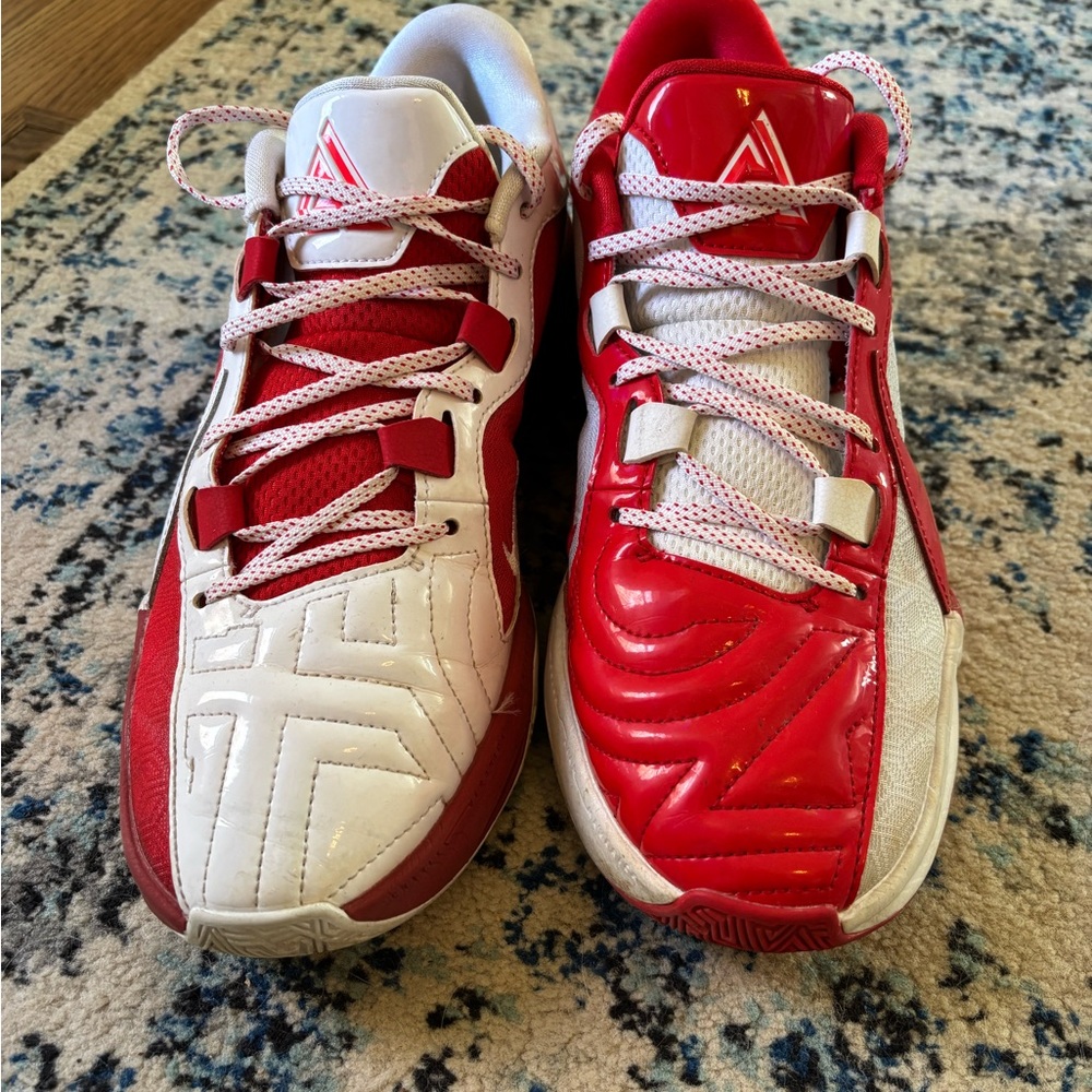 Giannis Freak 5 ASW basketball shoes
Men’s 8.5 / Women’s 10